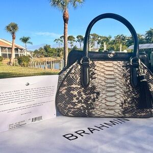 Brahmin NWOT - Mini Layla Espresso Mist